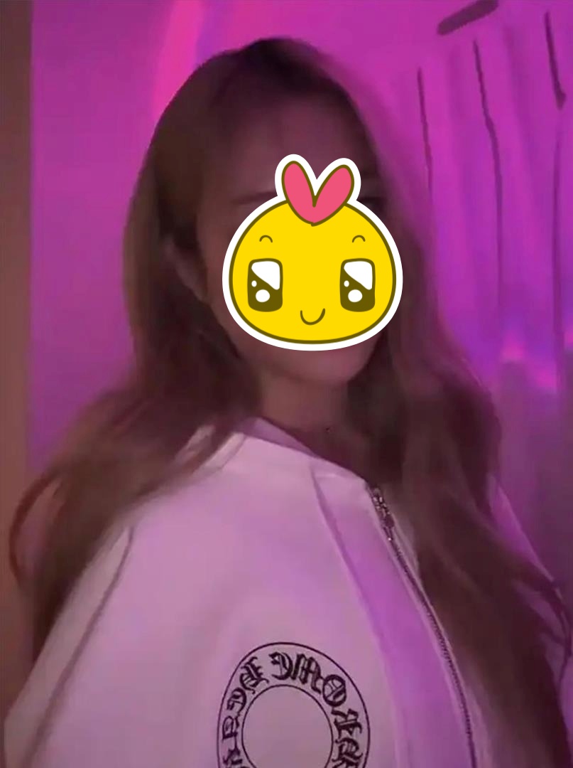 Con gái 16 tuổi của Triệu Vy làm sao thế này?- Ảnh 2.