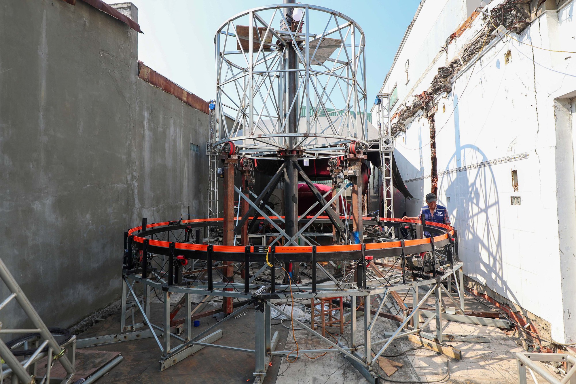 Lộ diện những linh vật ngựa ở Đường hoa Nguyễn Huệ Tết Bính Ngọ 2026 - Ảnh 6.