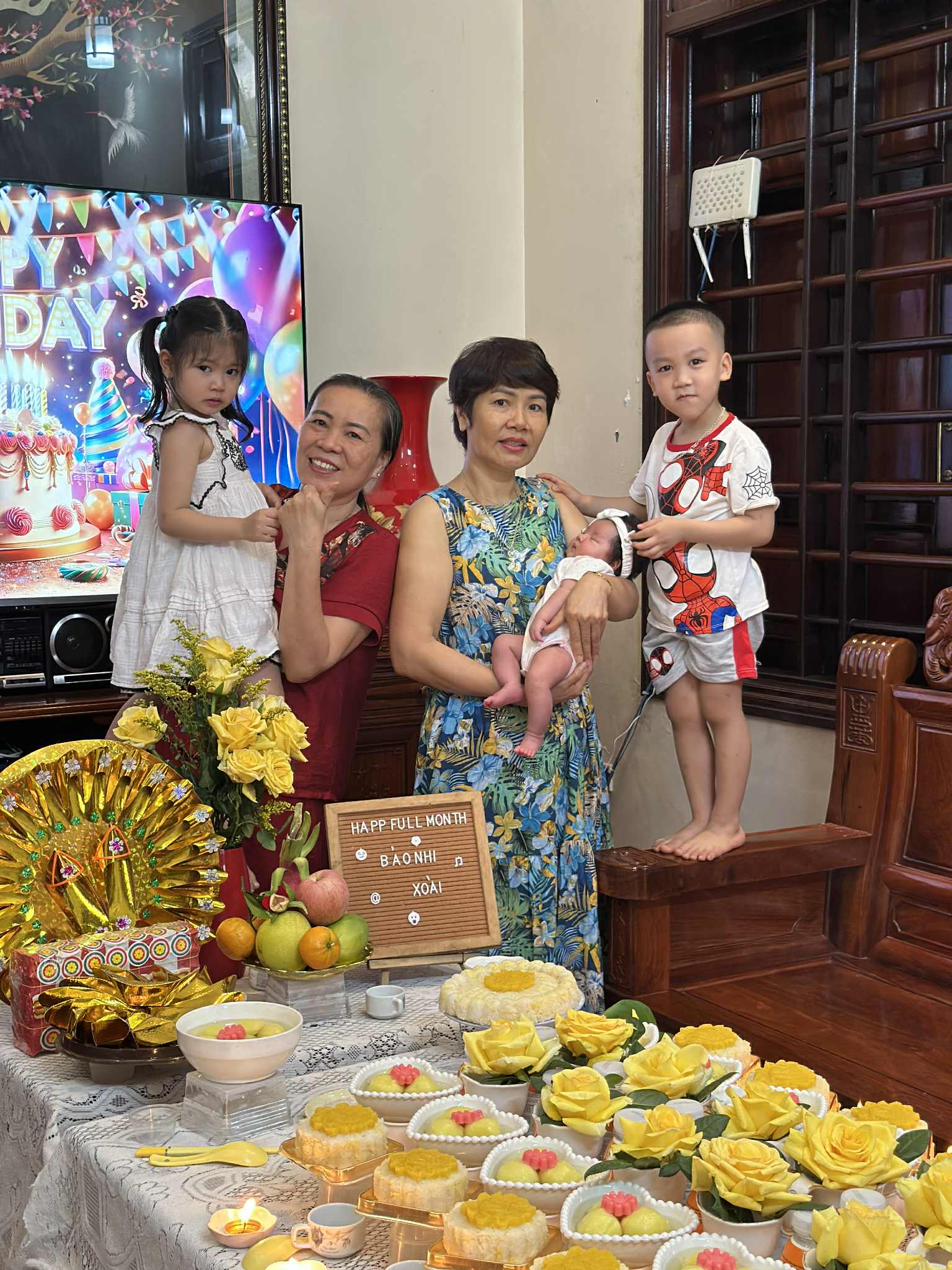 Thực đơn cơm cữ giúp mẹ bỉm hút đều 2 lít sữa mỗi ngày: Những mâm cơm giản dị nhưng "đỉnh cao" dinh dưỡng của mẹ Hà Tĩnh- Ảnh 1.