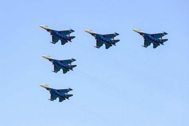 Su - 3 5s v&agrave; vai tr&ograve; hộ tống oanh tạc cơ t&ecirc;n lửa trong Lực lượng Kh&ocirc;ng qu&acirc;n Nga - Ảnh 7.
