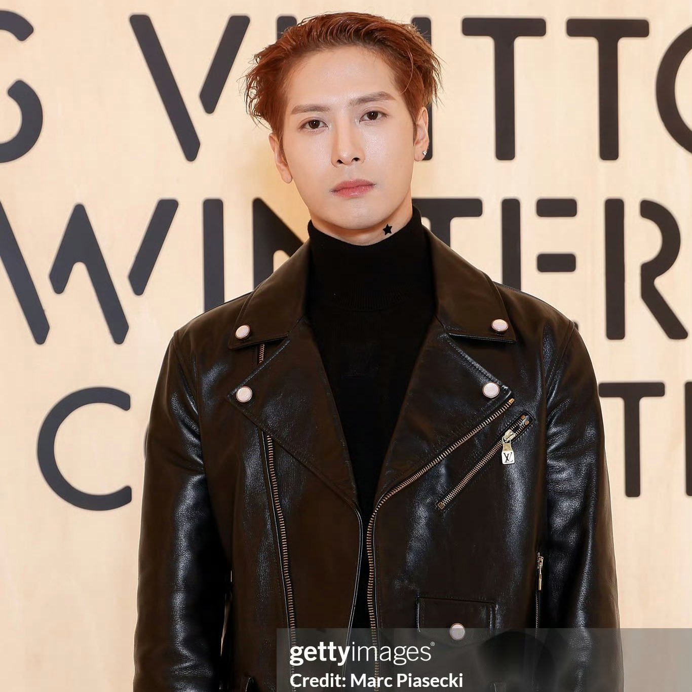 Sự hết thời của một sao hạng A: Ra nhạc chìm nghỉm, concert bị điều tra- Ảnh 1. Sự hết thời của một sao hạng A: Ra nhạc chìm nghỉm, concert bị điều tra- Ảnh 1.