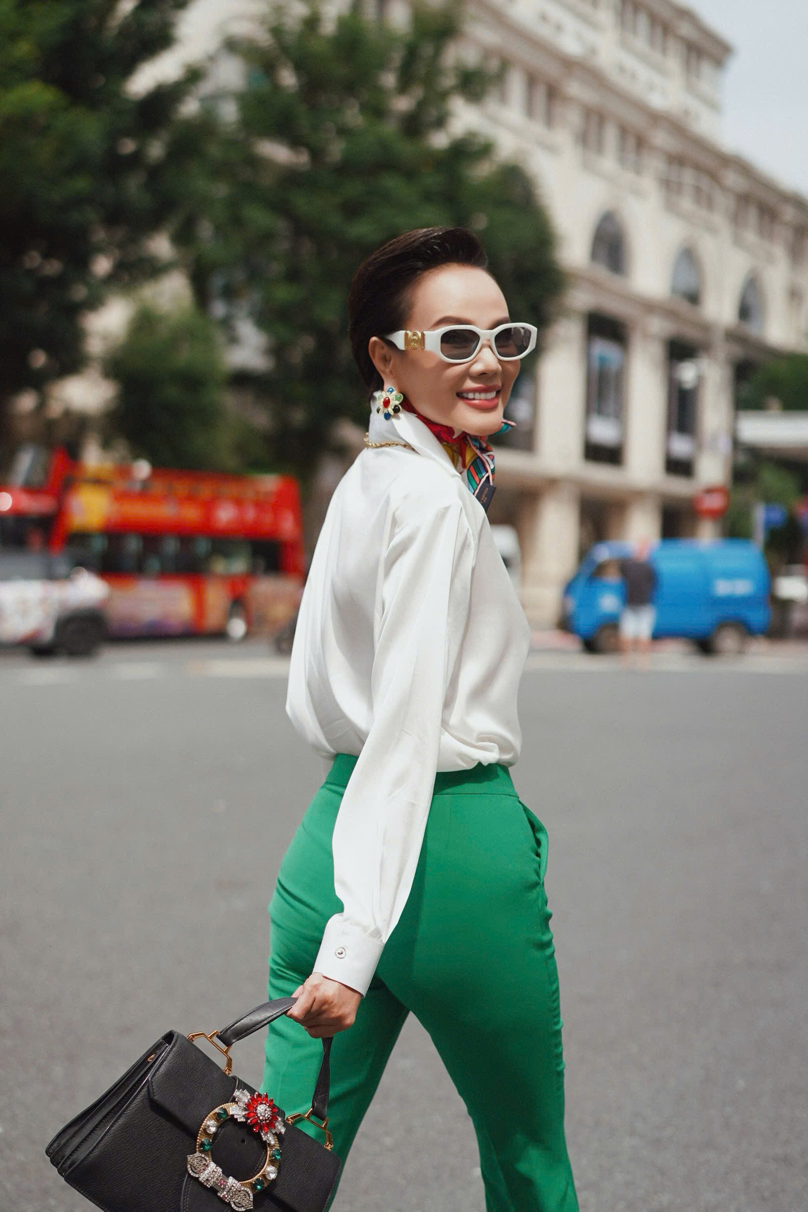 Nàng á hậu xinh đẹp nói về 10 năm rút lui khỏi showbiz Việt: "Có những lúc mình rất tệ!" - Ảnh 3.