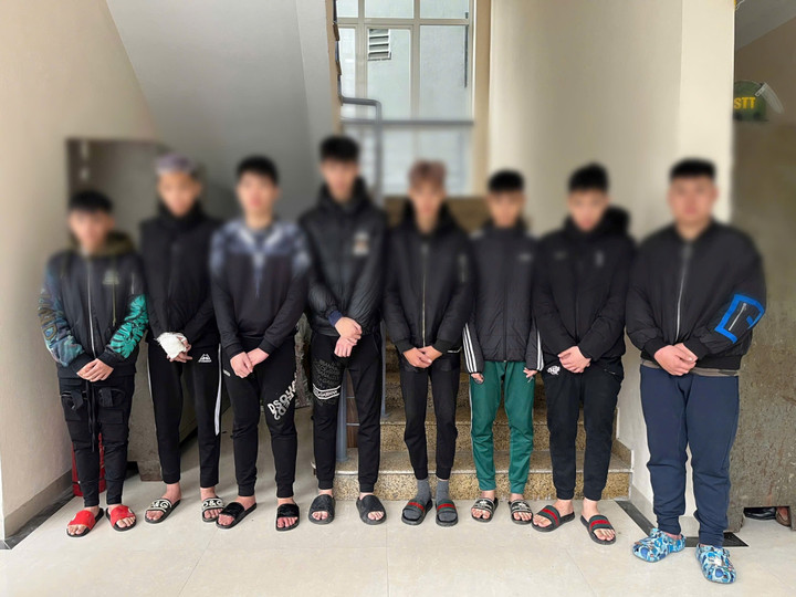 C&ocirc;ng an H&agrave; Nội tạm giữ 5 thanh ni&ecirc;n g&acirc;y rối trật tự c&ocirc;ng cộng tại hầm Kim Li&ecirc;n - Ảnh 1.