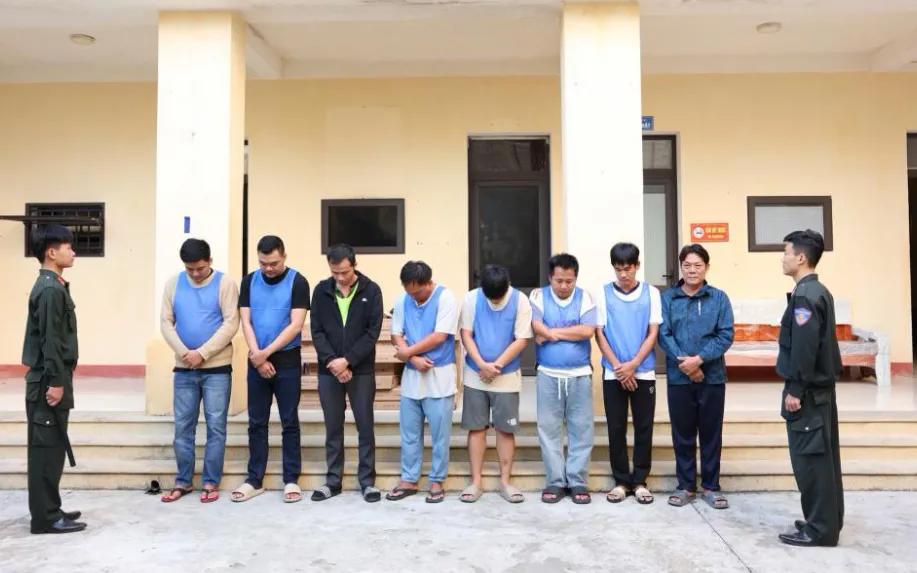 Triệt phá đường dây cá độ Bong88 hơn 90 tỷ đồng, bắt 2 “trùm” điều hành - Ảnh 1.