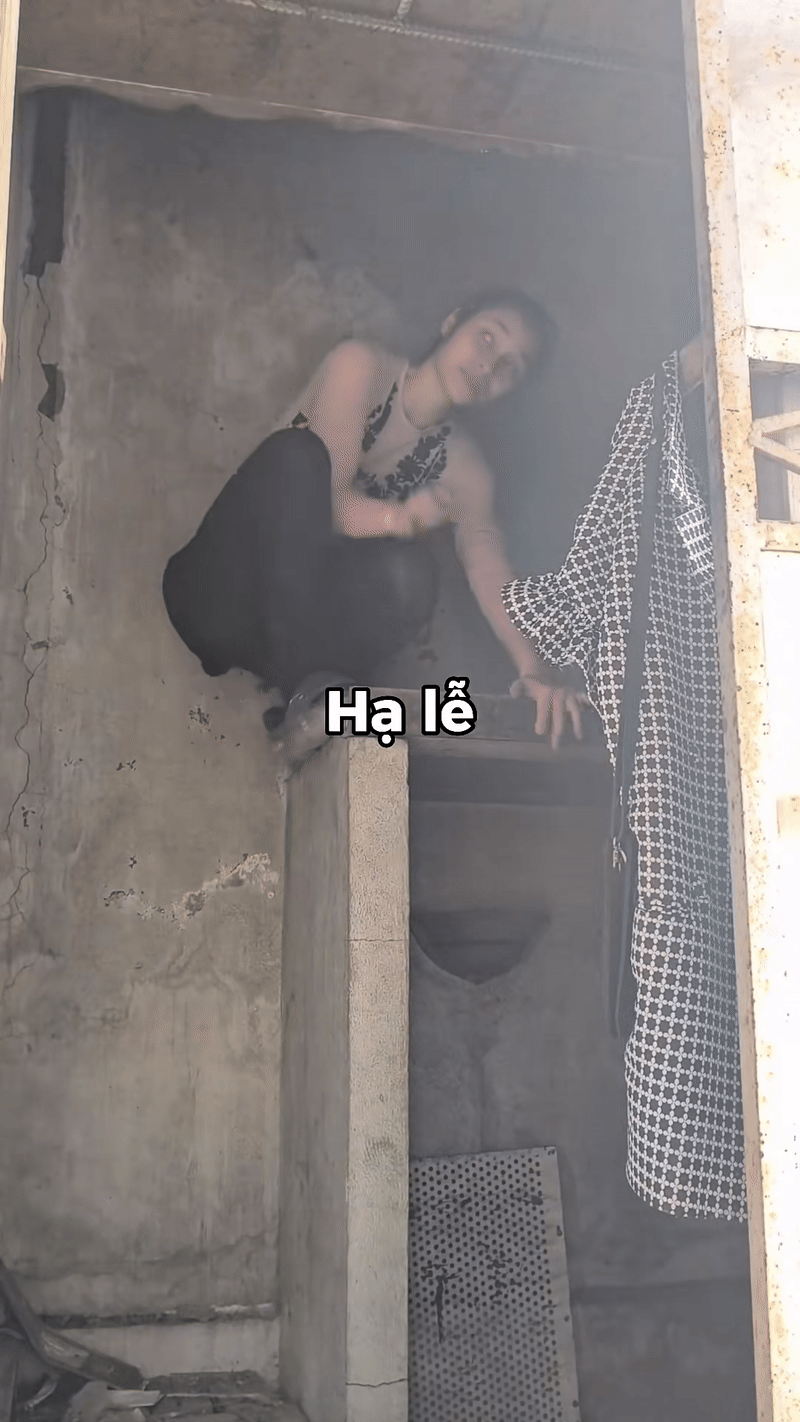 Quá sợ cảnh thắp hương ở nhà phố cổ Hà Nội: Hút 3 triệu views, nhiều người xem nín thở- Ảnh 4.