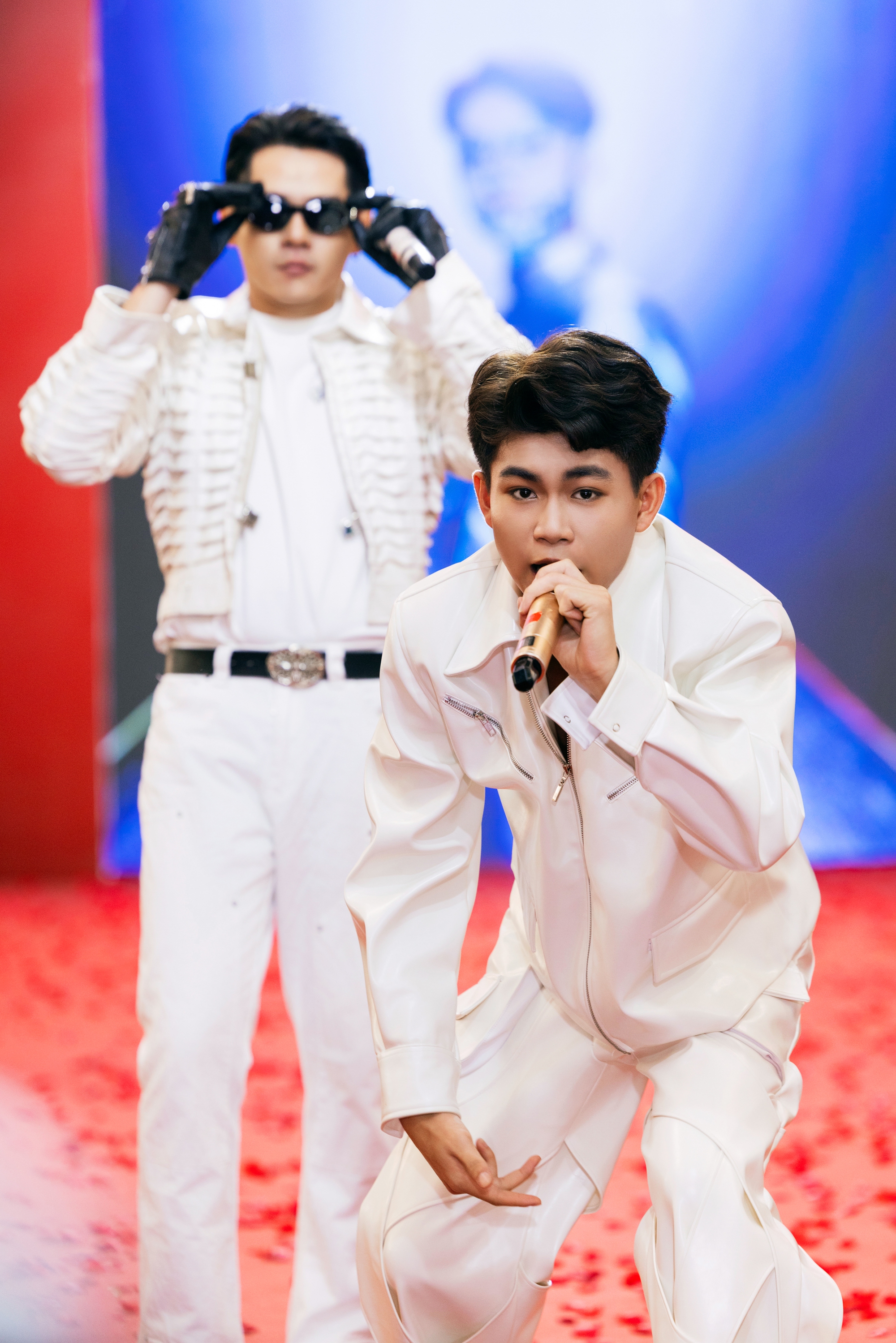 "Người mẫu triển vọng của năm" 2025 trổ tài hát rap tại sân khấu Gala Chào Xuân 2026 - Ảnh 5.