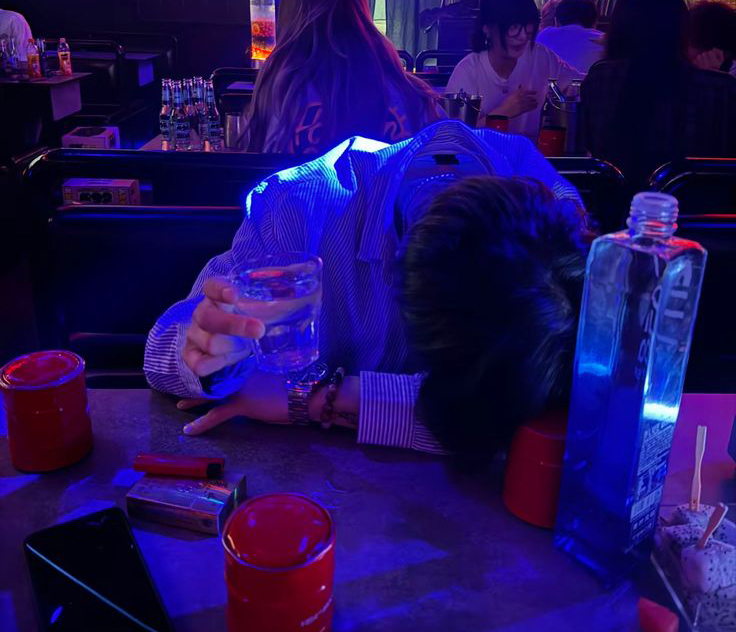 - Ảnh 2. - Ảnh 2.