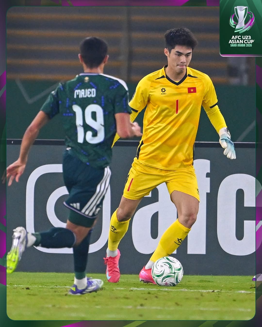 Cú "đổi đời" ngoạn mục của thủ môn Trung Kiên: Từ livestream "3 người xem" đến cơn sốt nửa triệu fan sau U23 châu Á - Ảnh 2.