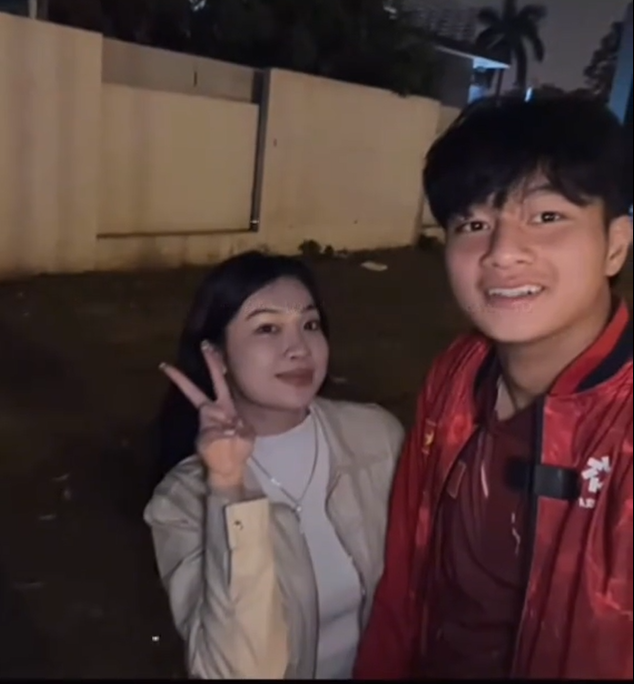 Thủ môn hotboy Cao Văn Bình U23 Việt Nam đã có bạn gái xinh xắn, tình cảm cỡ này, hội fangirl "bít cửa" - Ảnh 5.