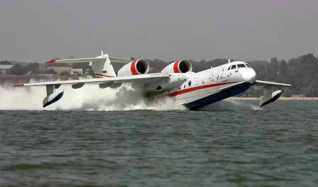 Thủy phi cơ Be - 200 đứng trước thời khắc quyết định trong tương lai h&agrave;ng kh&ocirc;ng - Ảnh 6.