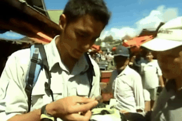 "Hoàng tử châu Á" Minh Đạo bị khán giả đòi đuổi khỏi showbiz sau khi lộ video ăn thịt dơi "nhạy cảm" - Ảnh 3.