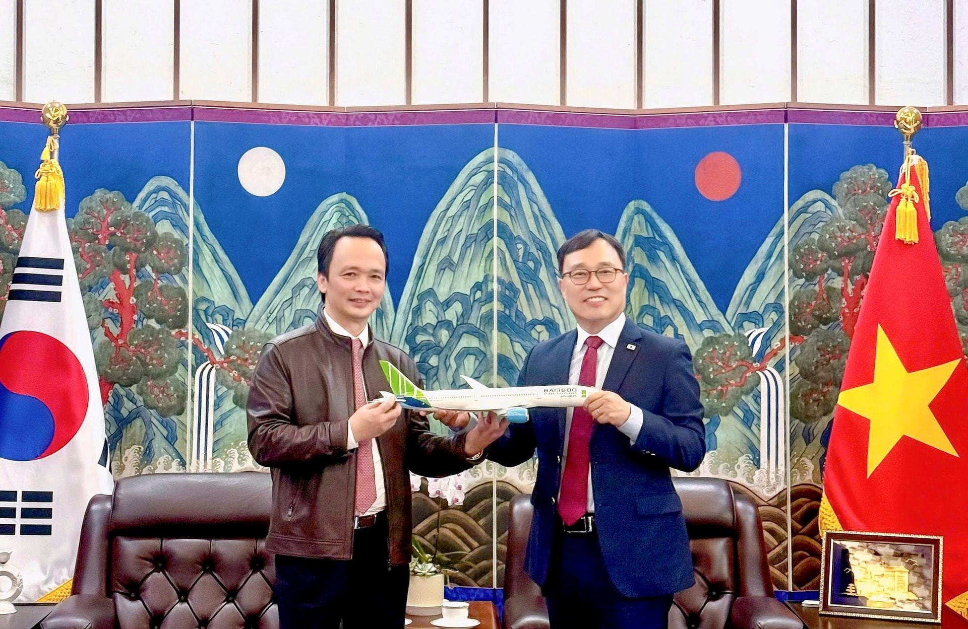 Ai đ&atilde; r&oacute;t h&agrave;ng ngh&igrave;n tỷ đồng v&agrave;o hệ sinh th&aacute;i FLC trước khi &ocirc;ng Trịnh Văn Quyết t&aacute;i xuất? - Ảnh 2.