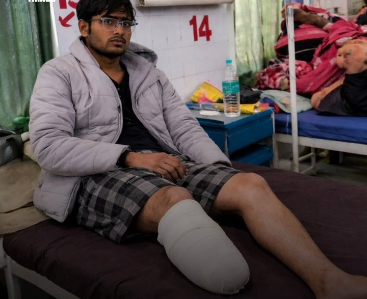 Chàng trai tự cưa chân để được ưu tiên xét tuyển vào trường Y 2026 - Ảnh 1.