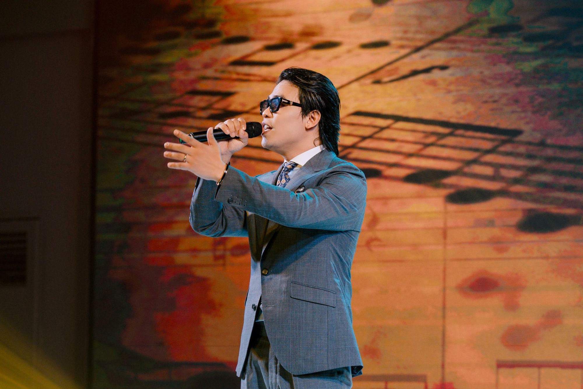 Giảng viên Phúc Tiệp nói thẳng về Dương Trường Giang: "Nghịch nhất hệ sinh viên Nhạc viện"- Ảnh 1.