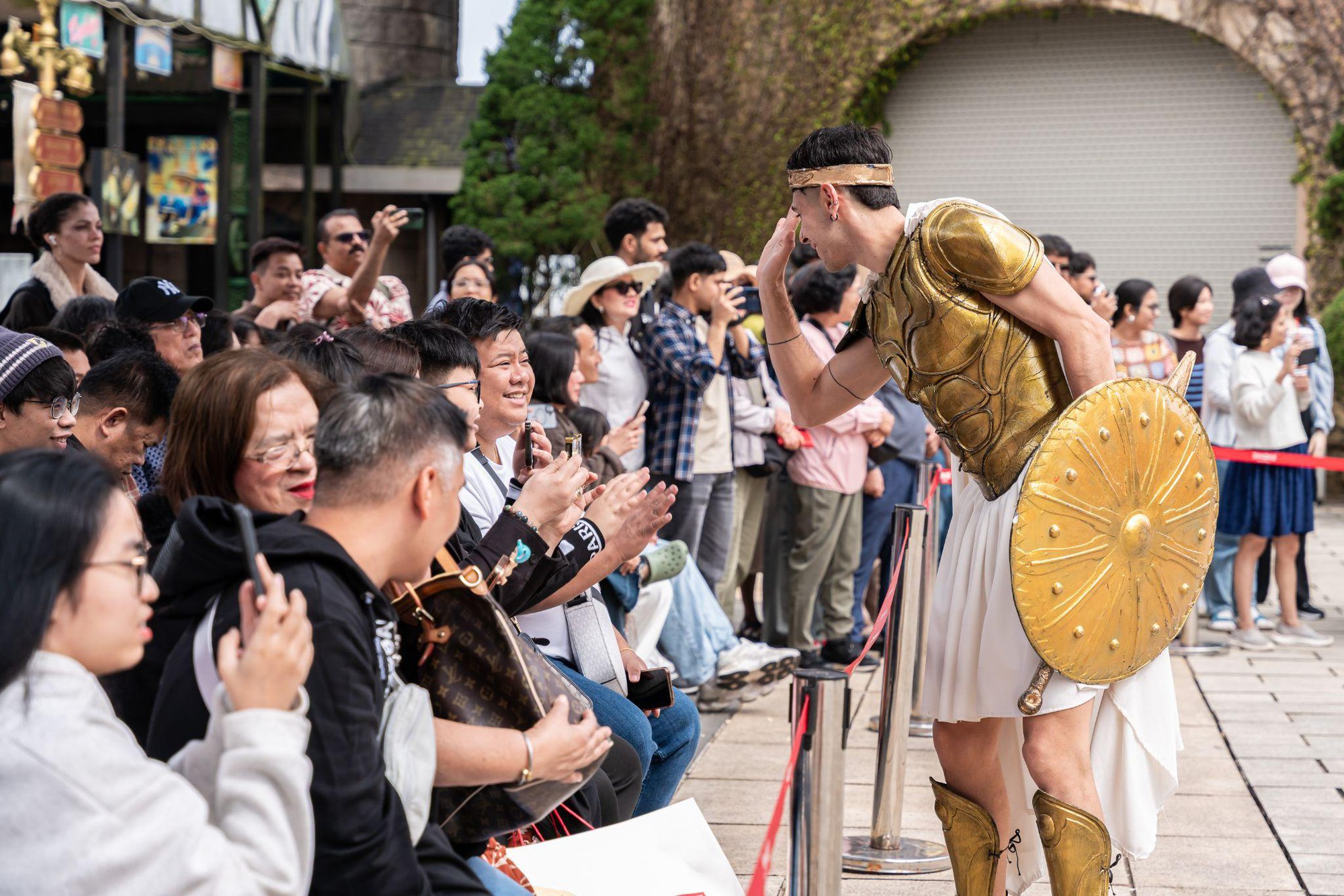 Du xuân Bính Ngọ trên mây với triệu sắc hoa và lễ hội tại Sun World Ba Na Hills - Ảnh 4.