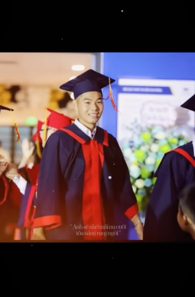 Lộ diện "học b&aacute;" U23 Việt Nam Nguyễn Hiểu Minh: Đ&aacute; b&oacute;ng hay, học giỏi c&ograve;n điển trai 10 điểm - Ảnh 5.