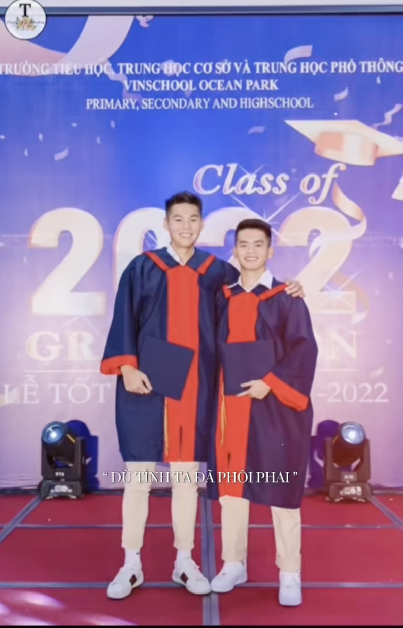 Lộ diện "học b&aacute;" U23 Việt Nam Nguyễn Hiểu Minh: Đ&aacute; b&oacute;ng hay, học giỏi c&ograve;n điển trai 10 điểm - Ảnh 3.