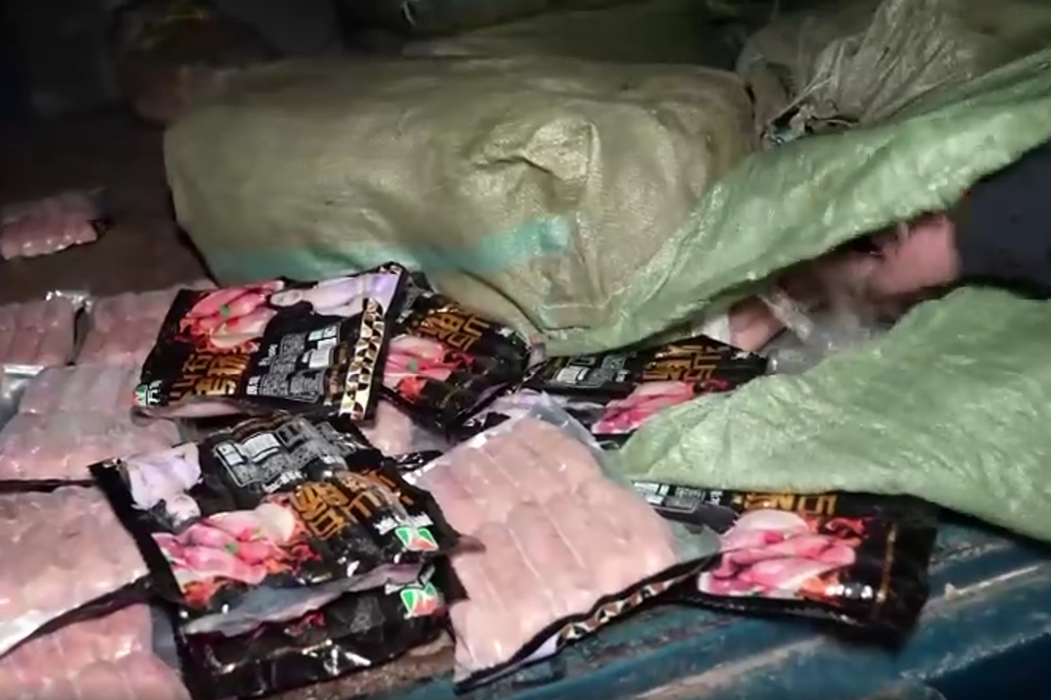 Lợi nhuận "khủng" phía sau đường dây lạp xưởng nướng đá nhập lậu bán vỉa hè- Ảnh 7.