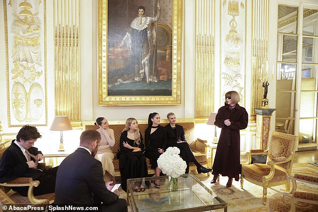 Thương Harper mới 14 tuổi phải đau lòng vì drama gia đình Beckham, Brooklyn đòi gặp em gái nhưng không muốn chạm mặt bố mẹ- Ảnh 8.