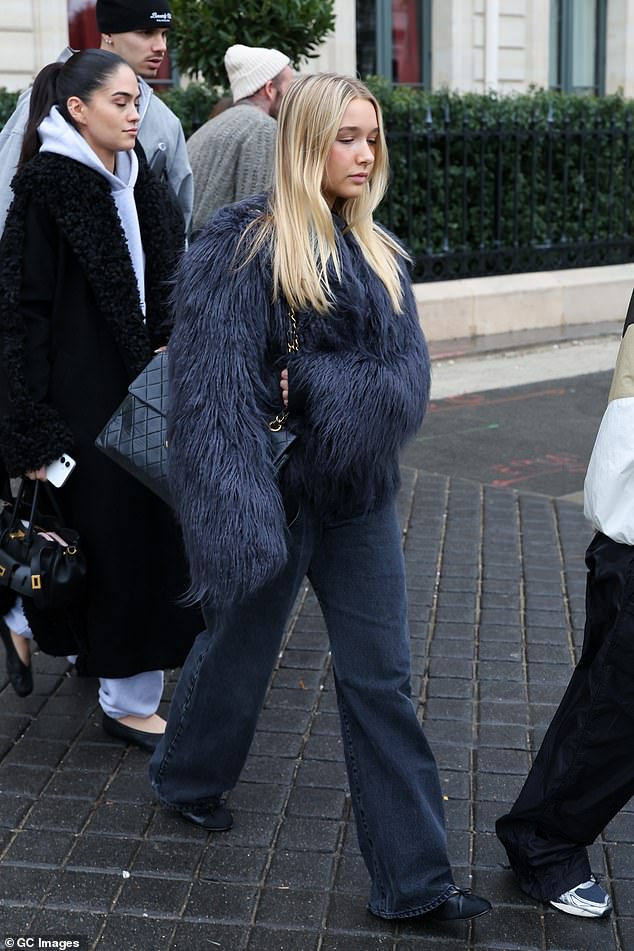 Thương Harper mới 14 tuổi phải đau lòng vì drama gia đình Beckham, Brooklyn đòi gặp em gái nhưng không muốn chạm mặt bố mẹ- Ảnh 4.