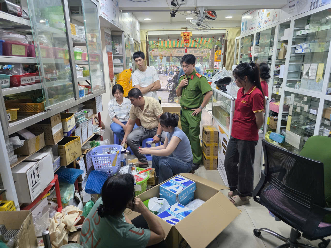 Rùng Mình Đường Dây &Quot;Hô Biến&Quot; Thạch Tín Gây Ung Thư Thành Thuốc Diệt Tủy Răng Ở Tp.hcm, Đã Bán Hơn 3.000 Sản Phẩm Cho Loạt Cơ Sở Nha Khoa 61929847715749822571208251901234783650521518N 1769586471399 1769586471651822979493