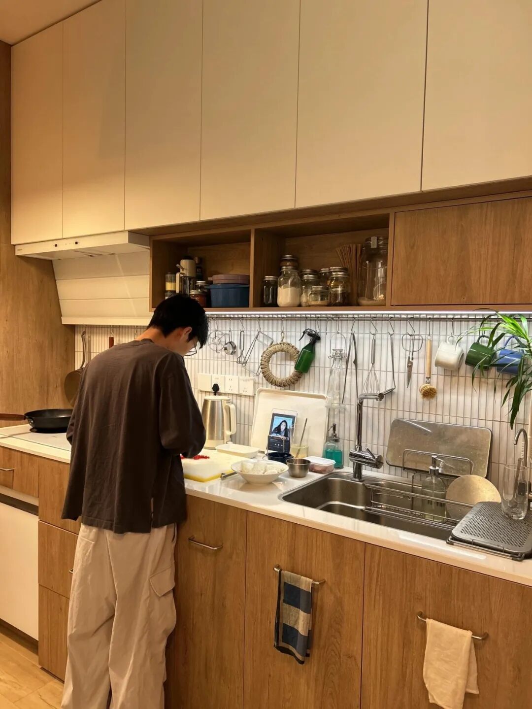 8 n&acirc;ng cấp khiến căn bếp l&ecirc;n level tuyệt phẩm, nh&agrave; n&agrave;o kh&ocirc;ng l&agrave;m chắc chắn tiếc đứt ruột gan- Ảnh 1.