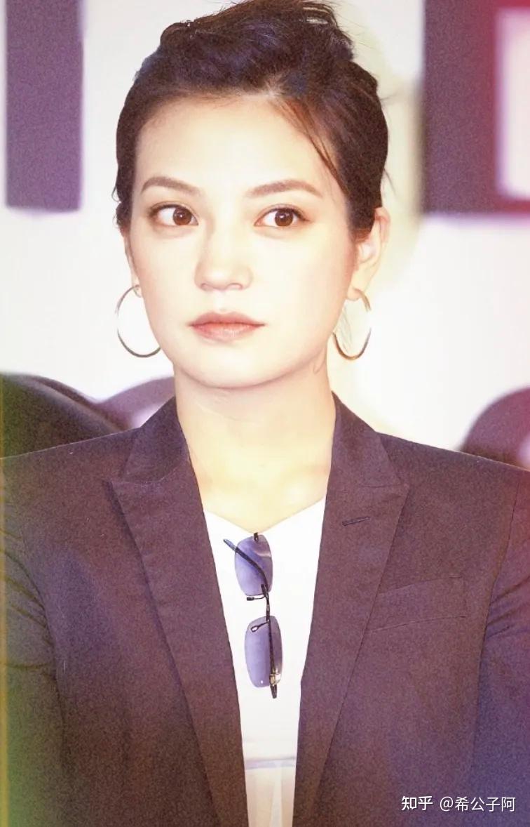 Đừng cố kêu oan cho Triệu Vy! - Ảnh 1.