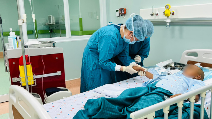 Ghep Tuy 1 17521327 1769603471099 17696034714351105630936