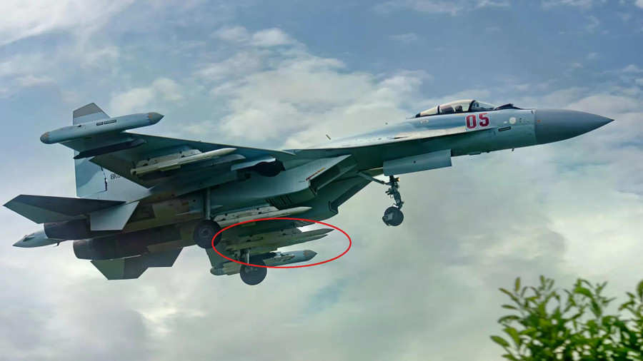 Ti&ecirc;m k&iacute;ch su-35s sử dụng t&ecirc;n lửa R-27 lỗi thời trong nhiệm vụ gần tiền tuyến - Ảnh 2.