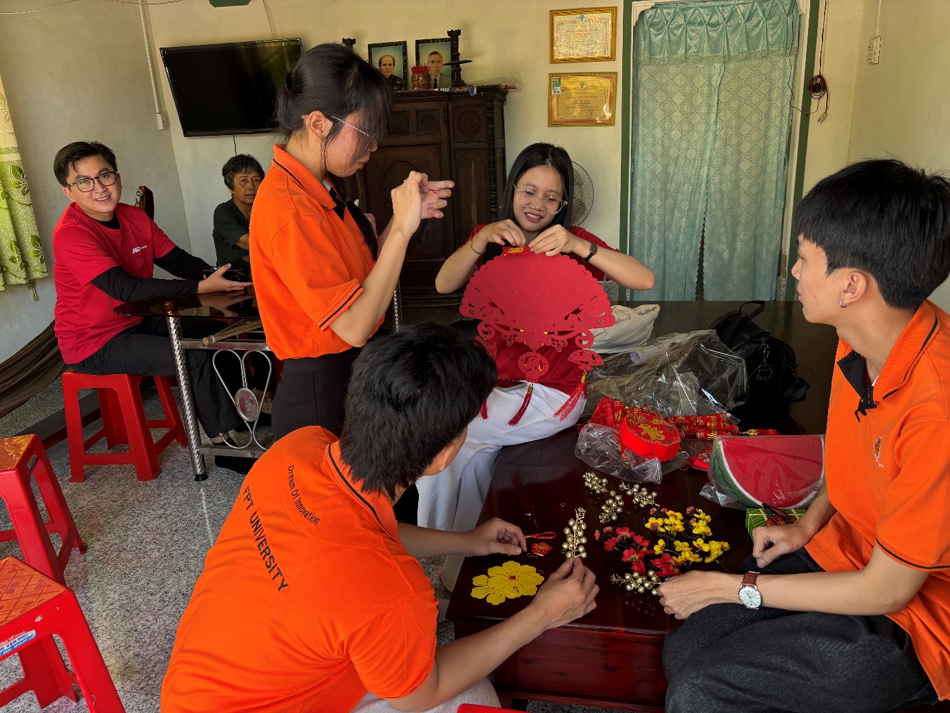 Xu&acirc;n Y&ecirc;u Thương &ndash; H&agrave;nh tr&igrave;nh lan tỏa y&ecirc;u thương - Ảnh 2.