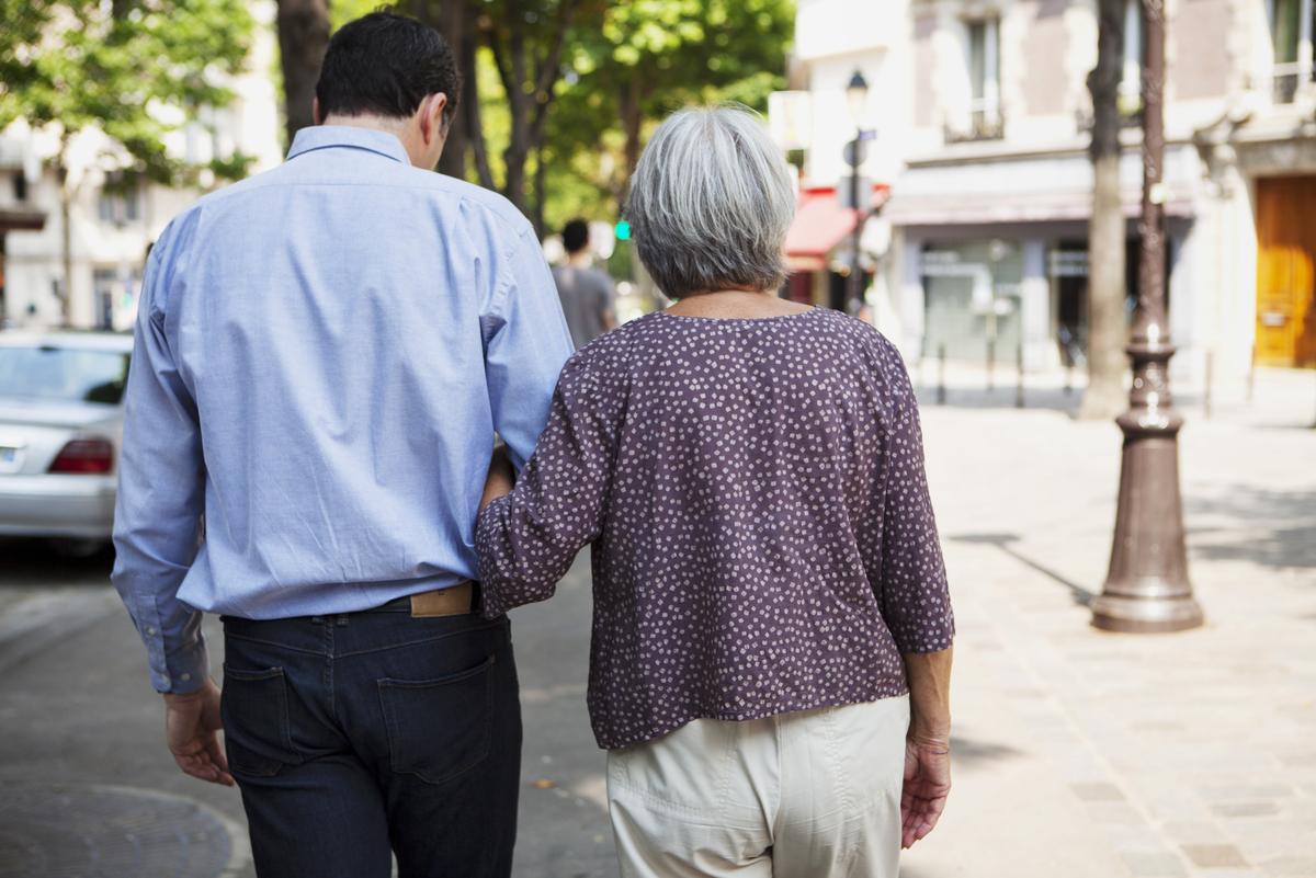 C&acirc;u chuyện của Masaki: Người con g&aacute;nh tr&aacute;ch nhiệm chăm s&oacute;c mẹ gi&agrave; 80 tuổi - Ảnh 1.