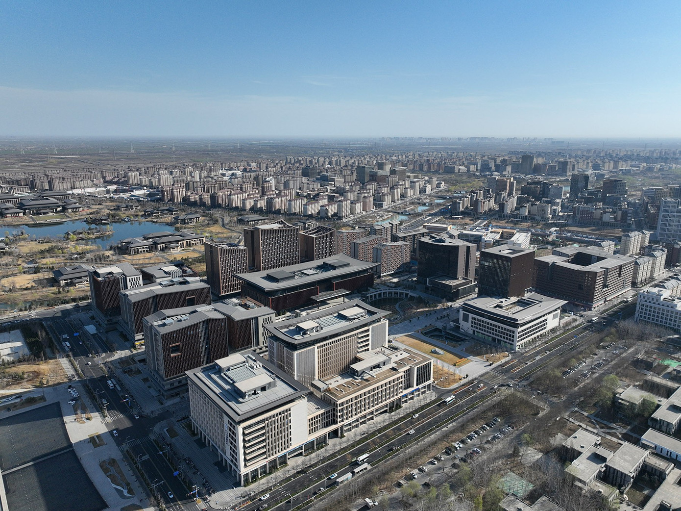 Di dời hơn 860.000 dân Hà Nội: Bài học, kinh nghiệm từ Bắc Kinh, Seoul, Tokyo - Ảnh 2.