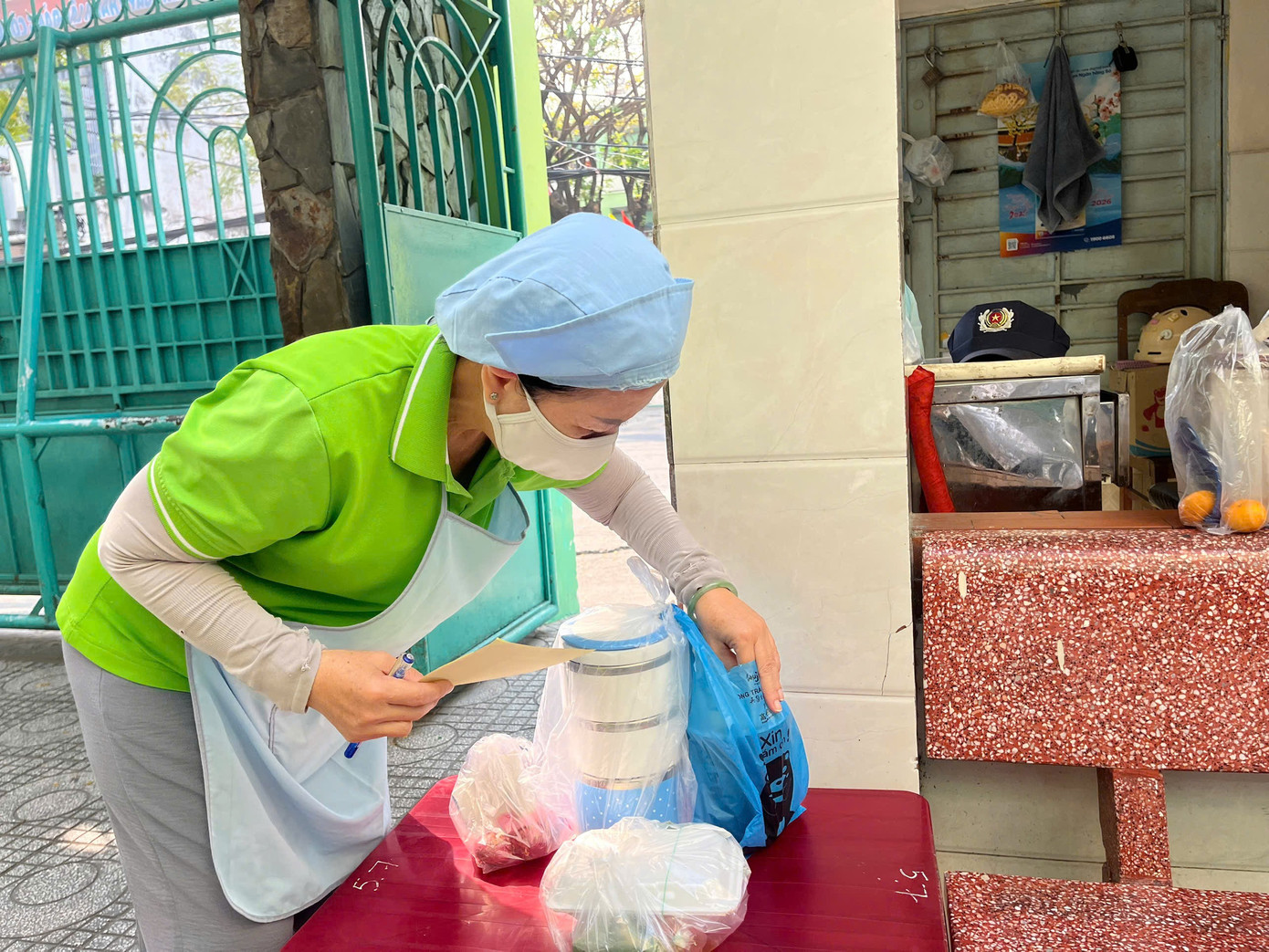 3323292710780684670 1769677055070 17696770553971771517496