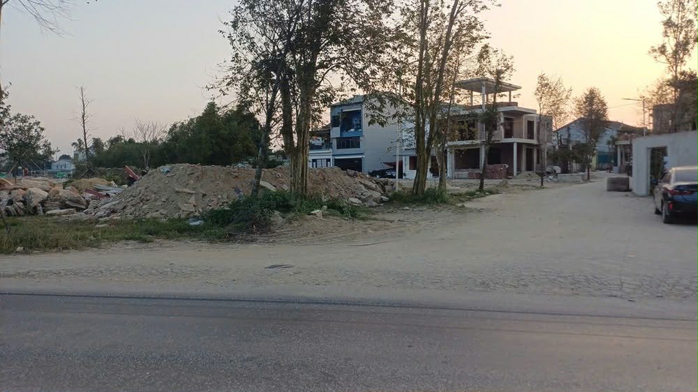 Vụ mua đất, chuẩn bị xây nhà thì bất ngờ “mọc” lên ngôi mộ tổ ở Nghệ An: Thông tin mới nhất - Ảnh 2.