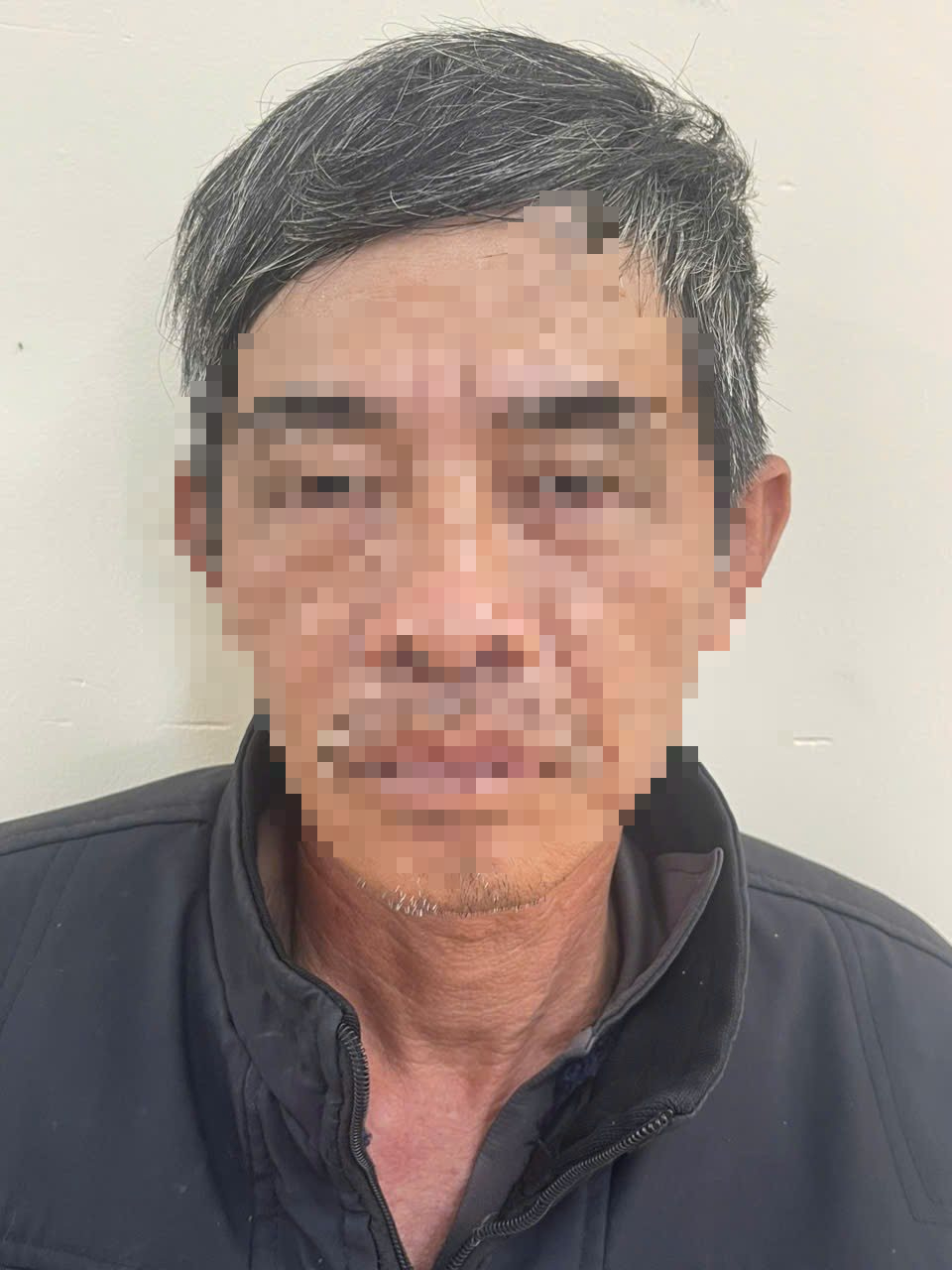 Bắt người đ&agrave;n &ocirc;ng 51 tuổi x&acirc;m hại trẻ em tại Đồng Nai - Ảnh 1.