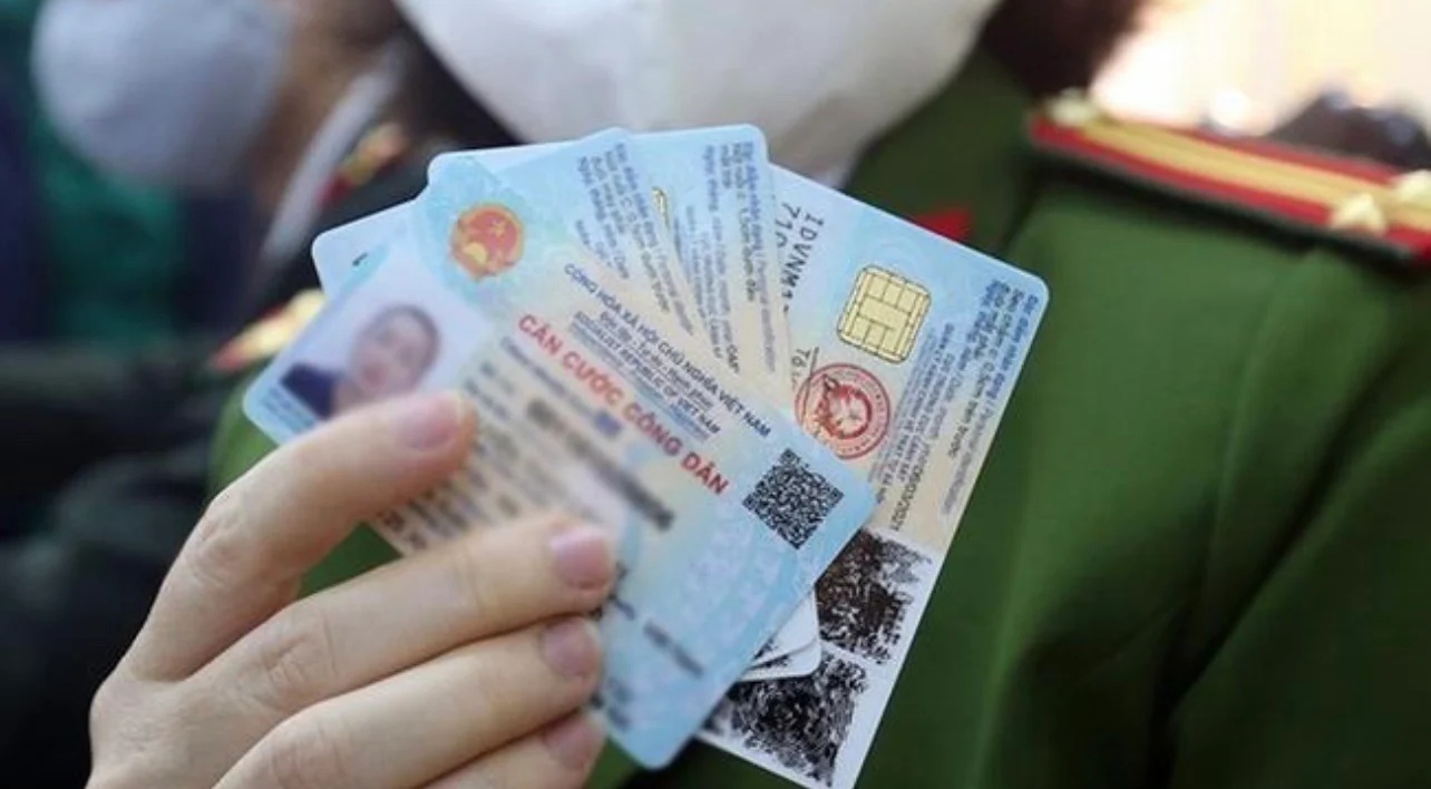 Hàng triệu người đổi thẻ căn cước công dân có thể bị phạt nếu không nộp thẻ cũ - Ảnh 1.