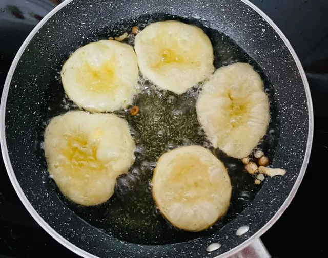 4 loại "bột" màu trắng ăn nhiều PHÁ HOẠI mạch máu nhanh hơn cả thịt mỡ, toàn món "vạn người mê" - Ảnh 3. 4 loại "bột" màu trắng ăn nhiều PHÁ HOẠI mạch máu nhanh hơn cả thịt mỡ, toàn món "vạn người mê" - Ảnh 3.