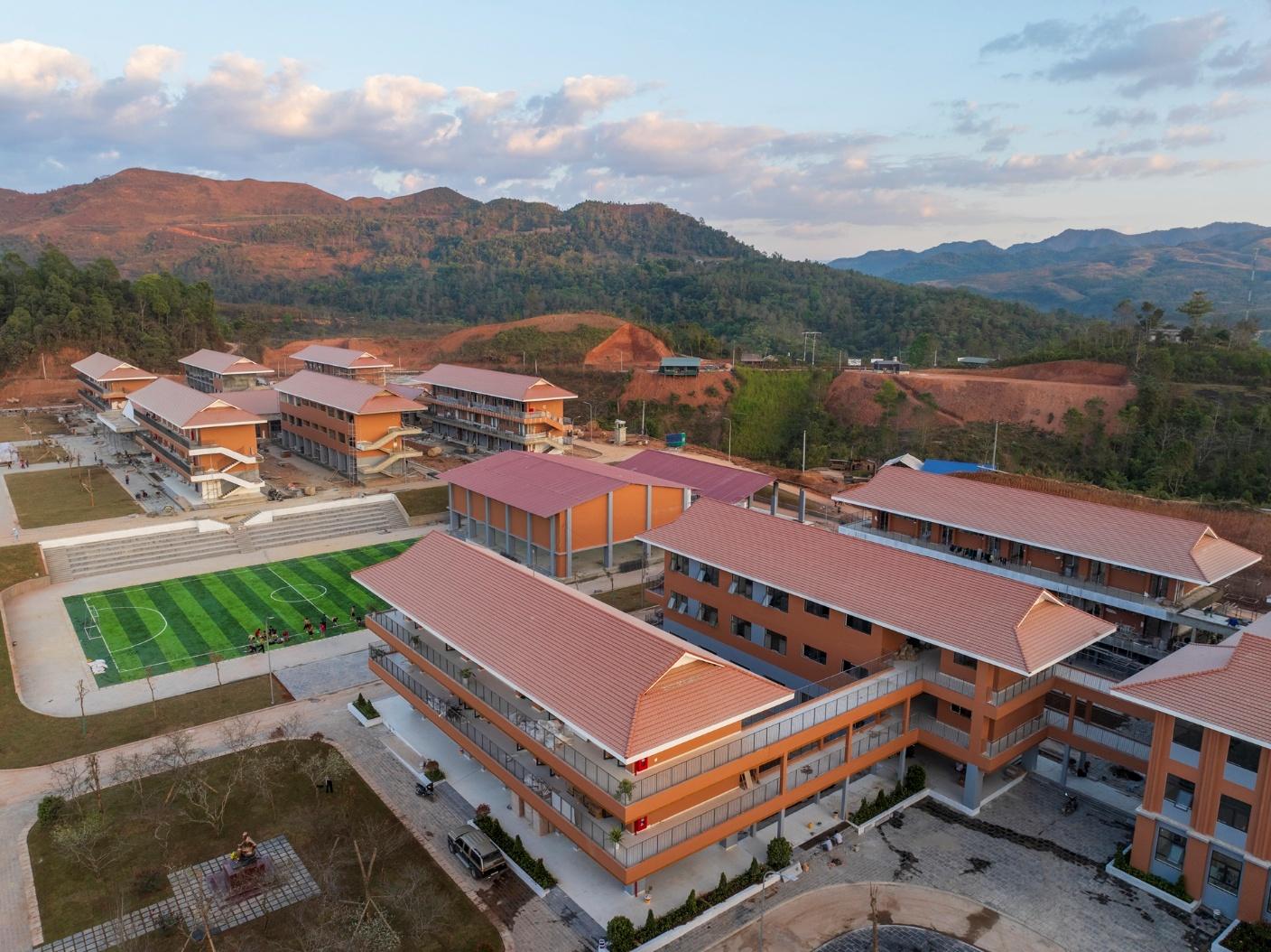 Cận cảnh trường phổ thông hiện đại nhất vùng biên giới phía Bắc: Rộng 6,88 ha, vốn đầu tư 230 tỷ đồng - Ảnh 4.