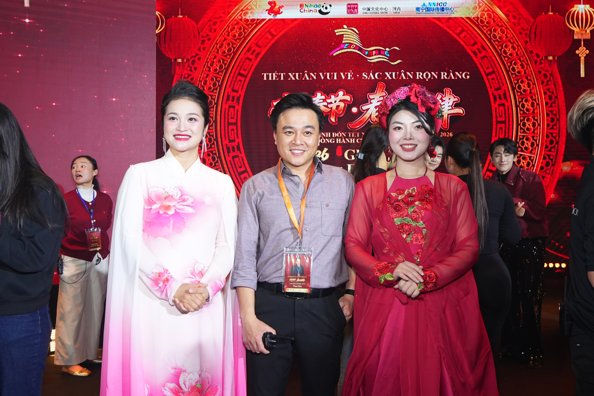 Đêm nhạc giao lưu văn hóa Việt – Trung quy tụ nhiều nghệ sĩ hai nước tại Hà Nội - Ảnh 7.