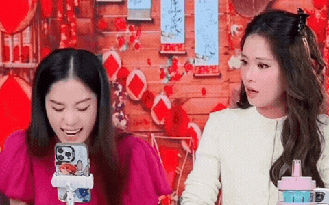 Căng: Nam Em và Nam Anh cãi nhau dữ dội, livestream bán hàng phải tắt đột ngột- Ảnh 4. Căng: Nam Em và Nam Anh cãi nhau dữ dội, livestream bán hàng phải tắt đột ngột- Ảnh 4.