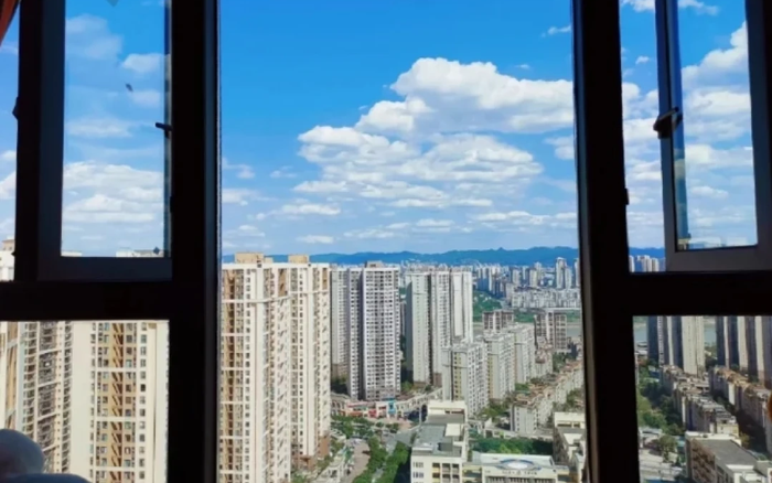 Sống tầng 33 ba năm, t&ocirc;i ngộ ra một sự thật phũ ph&agrave;ng: Thời gian chờ thang m&aacute;y c&ograve;n d&agrave;i hơn thời gian nghỉ ngơi- Ảnh 1.