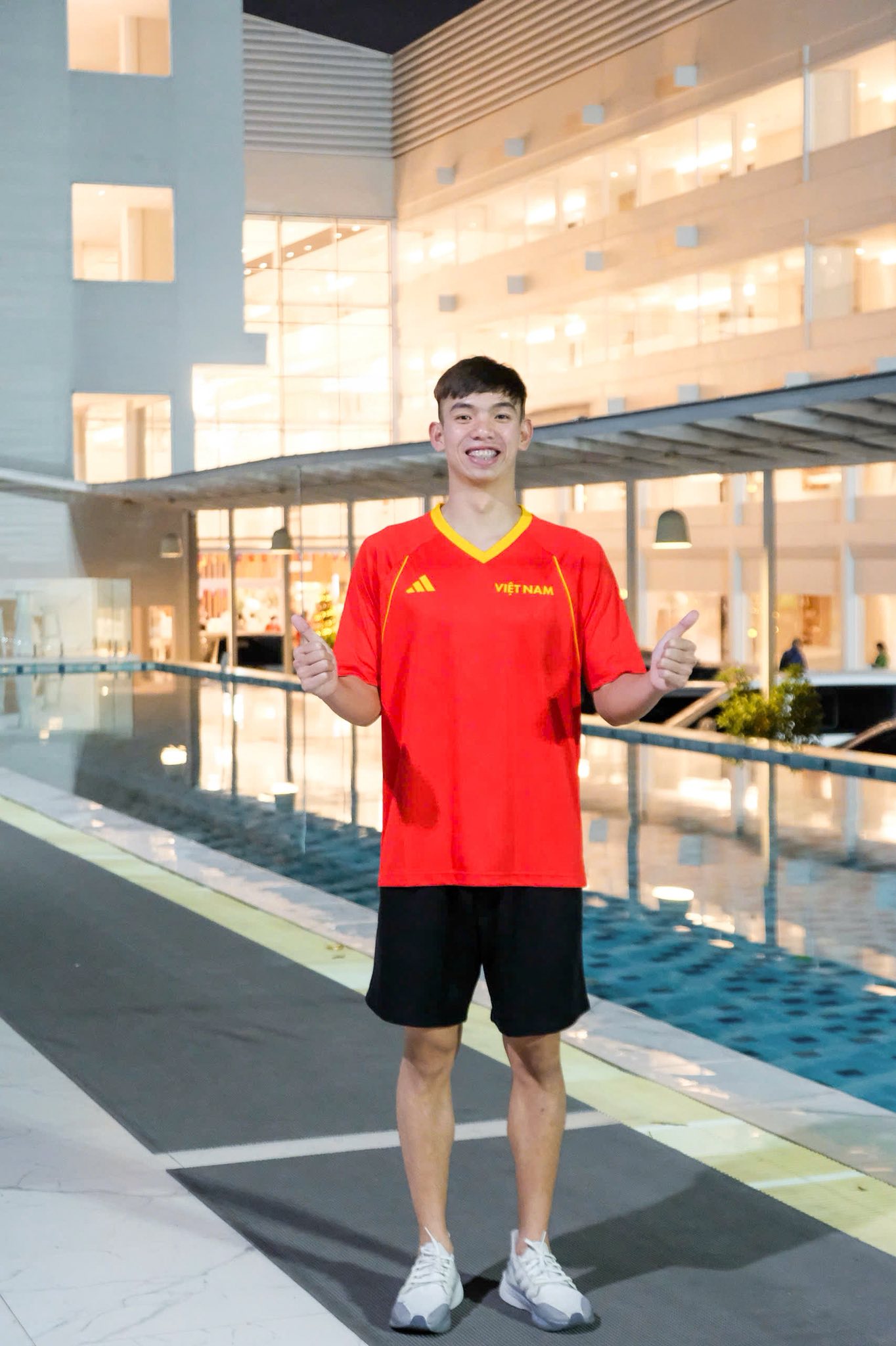 Đầu năm hotgirl bóng chuyền công khai hẹn hò siêu kình ngư Việt Nam toả sáng tại SEA Games, chuyện tình "chị em" cực ngọt? - Ảnh 3. Đầu năm hotgirl bóng chuyền công khai hẹn hò siêu kình ngư Việt Nam toả sáng tại SEA Games, chuyện tình "chị em" cực ngọt? - Ảnh 3.