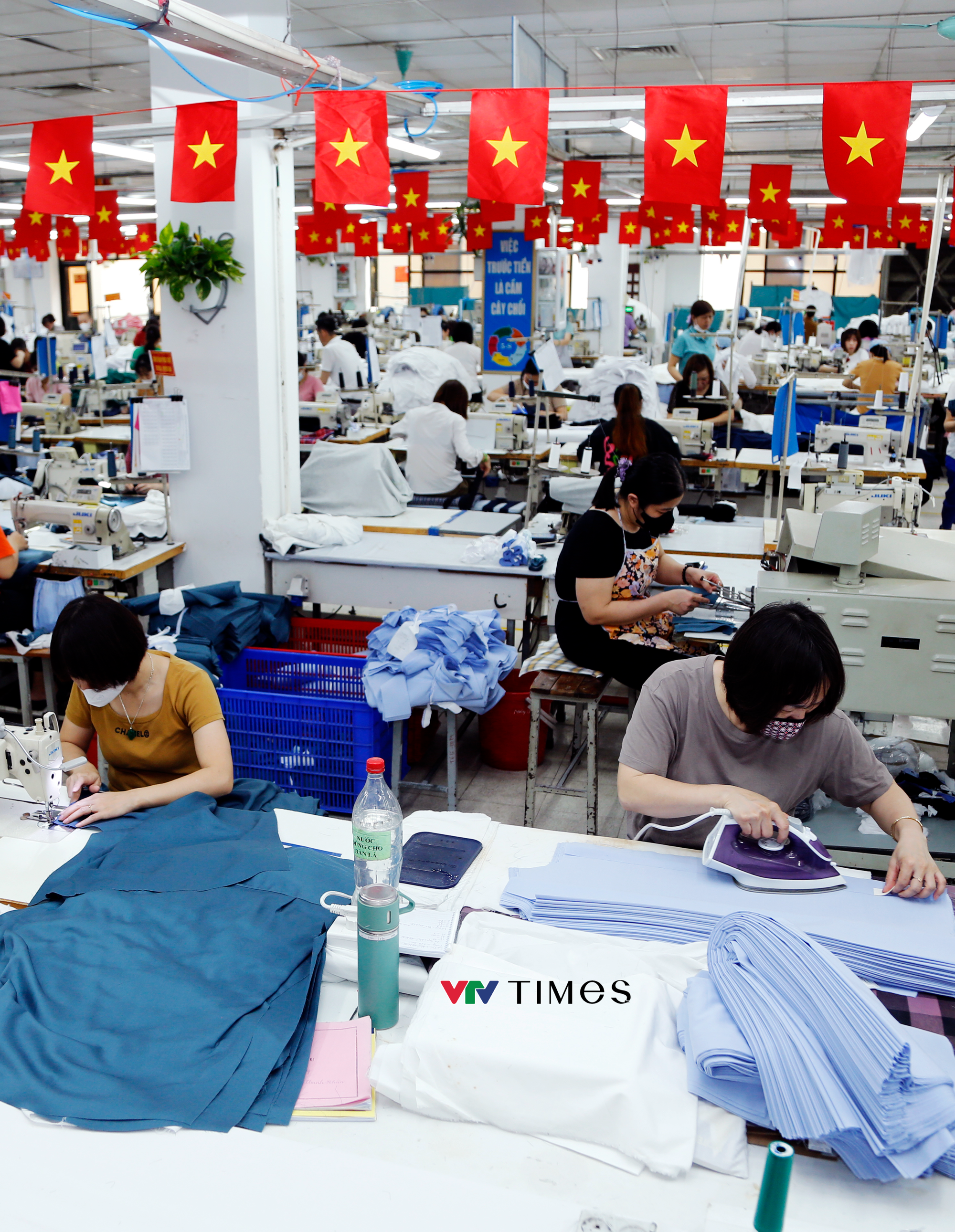 Kinh tế Việt Nam 2025: &Aacute;p lực tạo kim cương, bản lĩnh tạo tăng trưởng   - Ảnh 5.