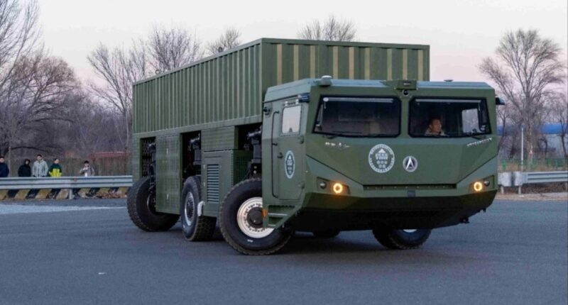 Qu&aacute;i th&uacute; cơ giới ' đi ngang ' của Trung Quốc mở ra tiềm năng triển khai t&ecirc;n lửa ICBM - Ảnh 1.