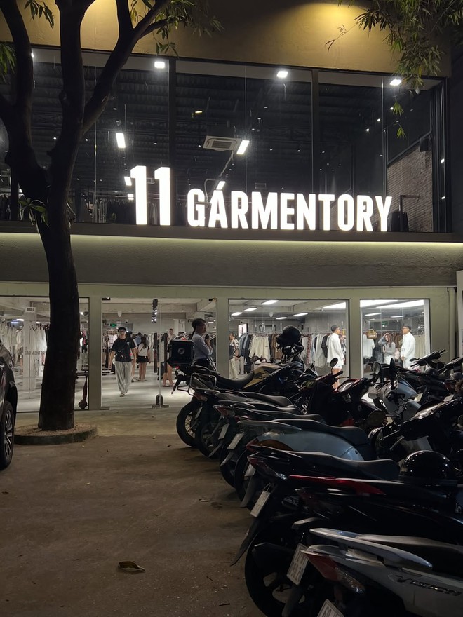 Tết Dương lịch “ăn nên làm ra”: Quán cafe, photobooth, thời trang doanh thu tăng 2-3 lần, xe ôm công nghệ kiếm 1,5 triệu/5 tiếng - Ảnh 12. Tết Dương lịch “ăn nên làm ra”: Quán cafe, photobooth, thời trang doanh thu tăng 2-3 lần, xe ôm công nghệ kiếm 1,5 triệu/5 tiếng - Ảnh 12.