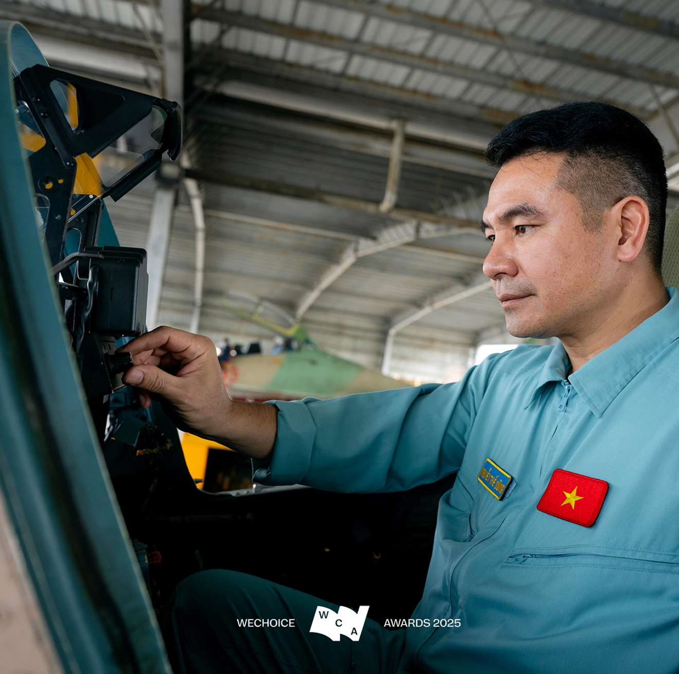 Đại tá - Phi công cấp 1 Nguyễn Thế Dũng: Bay trên bầu trời bình yên chào mừng Đại lễ Quốc gia- Ảnh 9.