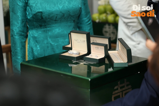 Sao Việt nhận 88 cây vàng sính lễ trong ngày cưới: Điều ẩn ý đằng sau vẫn chưa sốc bằng tiền lãi sau 4 năm- Ảnh 3. Sao Việt nhận 88 cây vàng sính lễ trong ngày cưới: Điều ẩn ý đằng sau vẫn chưa sốc bằng tiền lãi sau 4 năm- Ảnh 3.