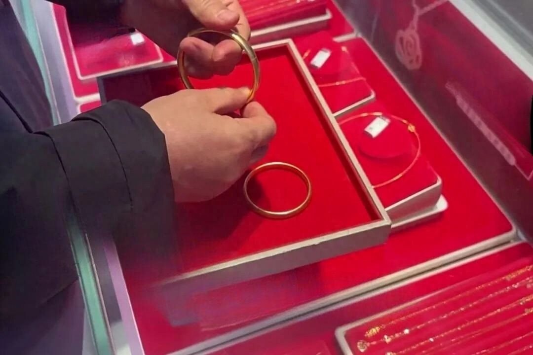 Khách Mua Vàng 18 Tỷ Đồng Tại Cửa Hàng Vàng Và Nghi Vấn Lừa Đảo Năm 2026 - Ảnh 2.