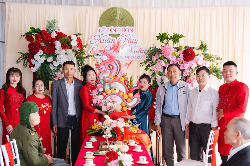 Chồng mất vì tai nạn, người phụ nữ tái hôn sau 7 năm ở vậy nuôi con: Bất ngờ câu nói của bố mẹ chồng cũ - Ảnh 1.