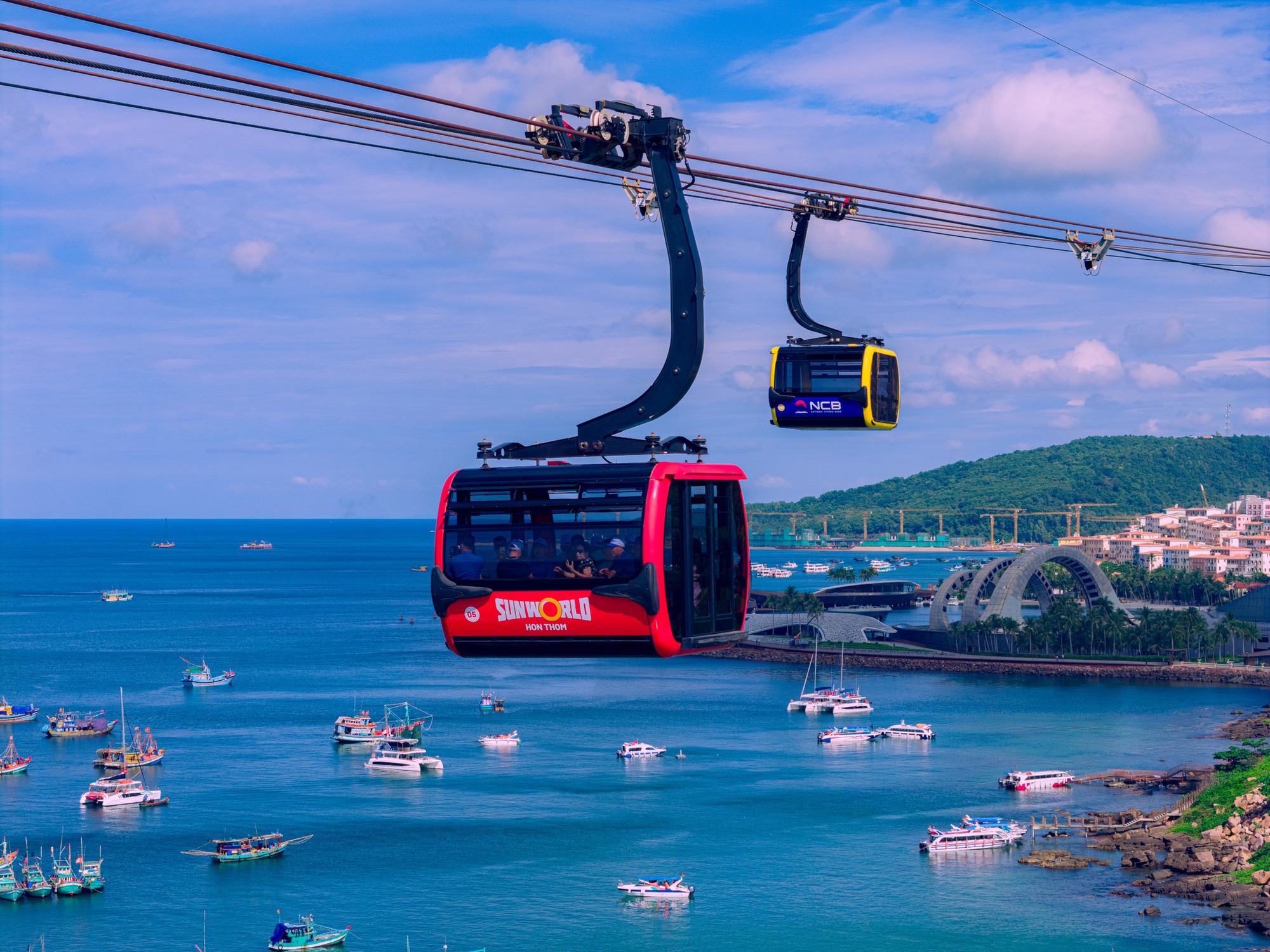 Tốn 1 triệu đồng mới được quyền mua một ly Phê La, chi nhánh mới khiến khách nghe xong muốn quay xe gấp- Ảnh 2.